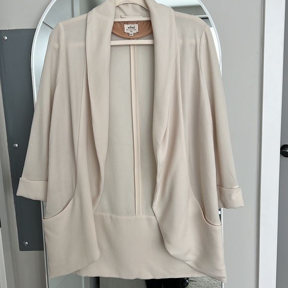 Wilfred Aritzia Ivory Chevalier Silk Crepe Blazer (Size Four) - Picture 2 of 6